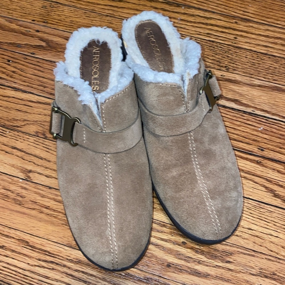 Aerosoles size 7.5 tan shoes